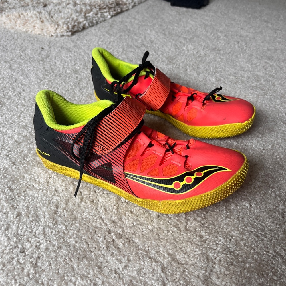 saucony high jump spikes size 7.5